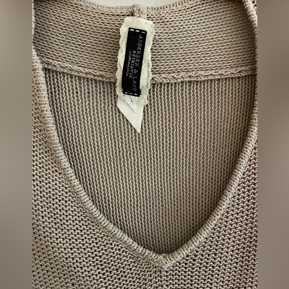 ANDERSEN & LAUTH Anthropologie Short Sleeve V Neck Beige Open Knit Sweater MED - Picture 3 of 3